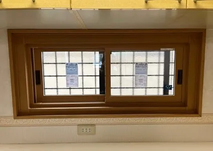 キッチンの窓を樹脂窓に取替しました