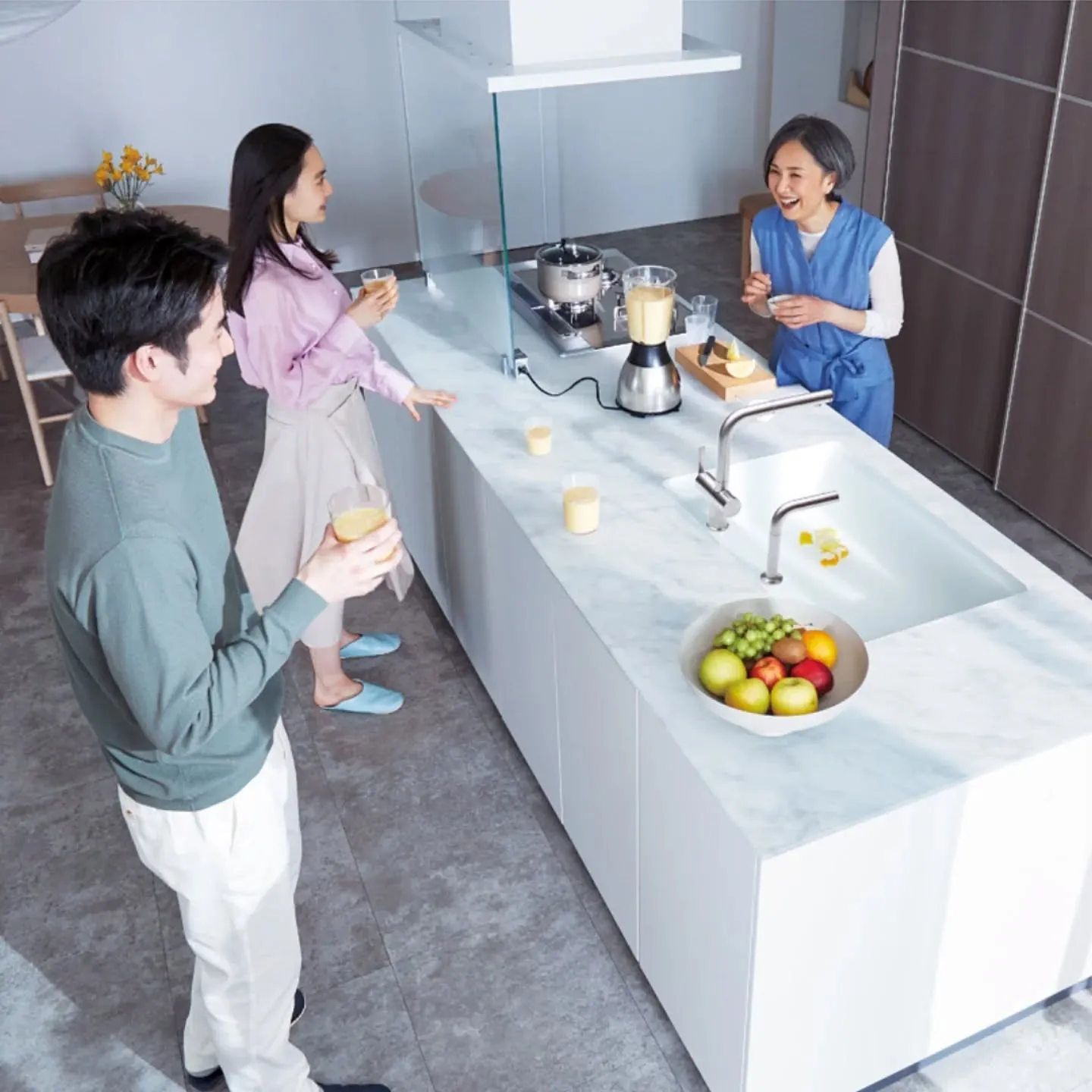 家族が集まるキッチンへ