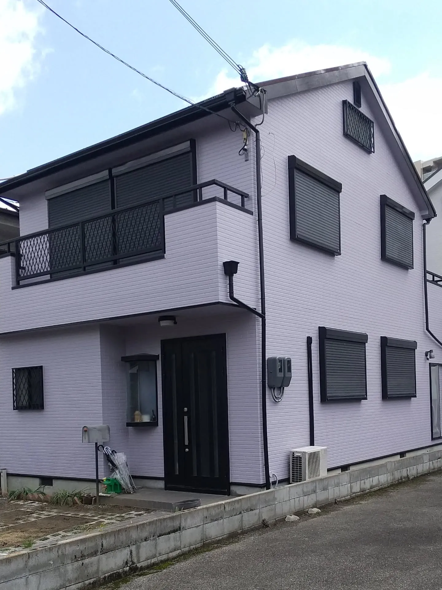 戸建て住宅外壁塗装工事、見違えるような美しさに、思わず「わぁ...