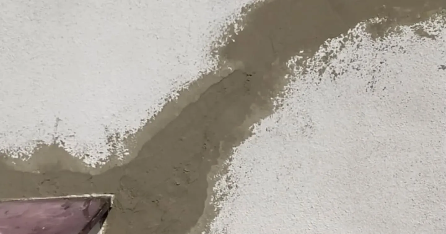 外壁塗装に差が出るのは下地処理です。