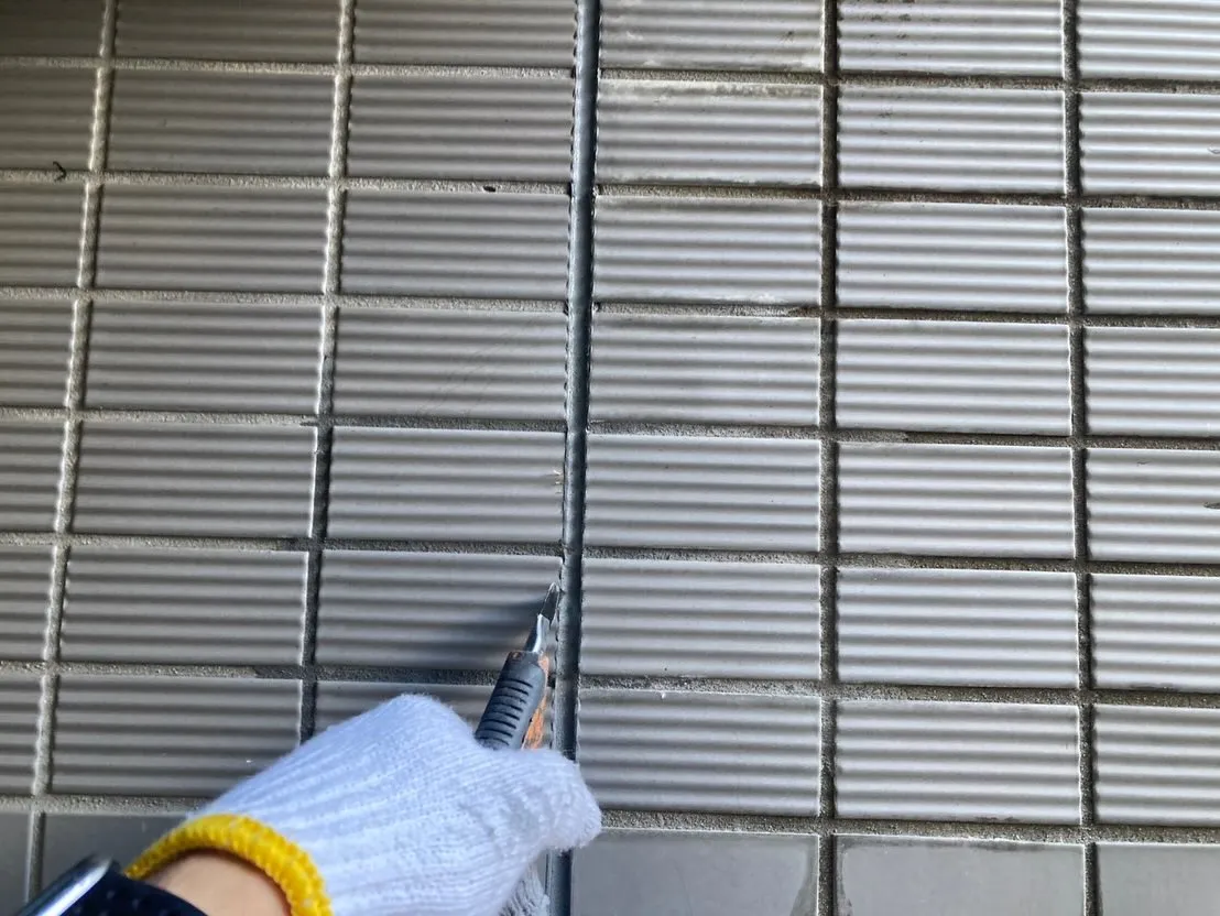 外壁タイルコーキング打ち替え