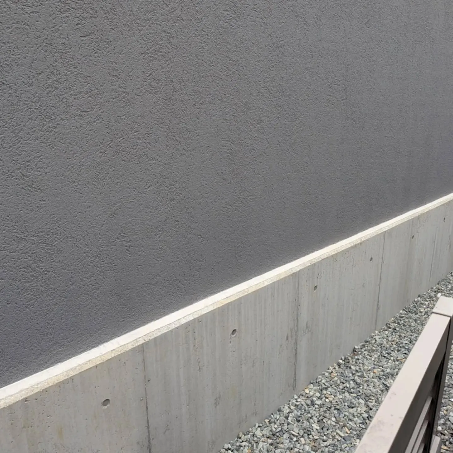 外壁塗装の寿命は“塗料の種類”だけで決まりません。