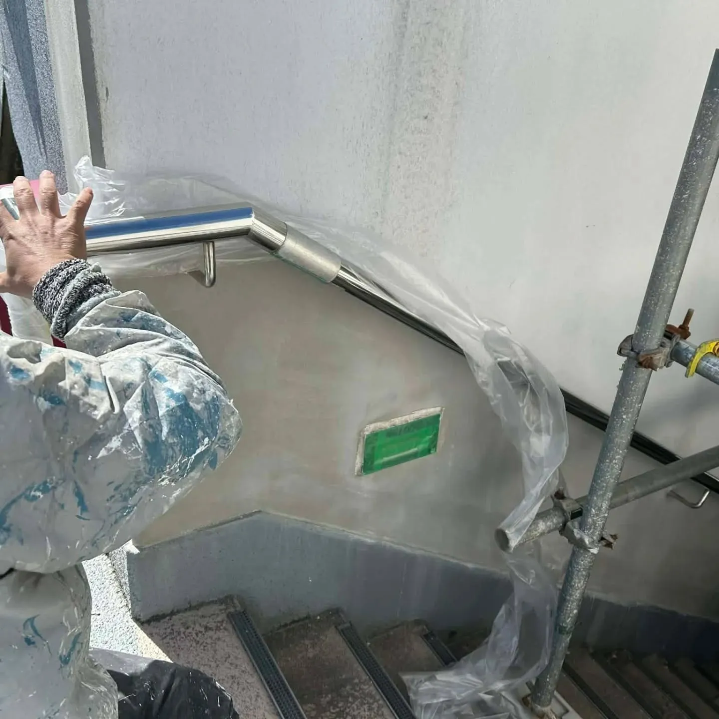 ビル外壁塗装工事・防水工事。