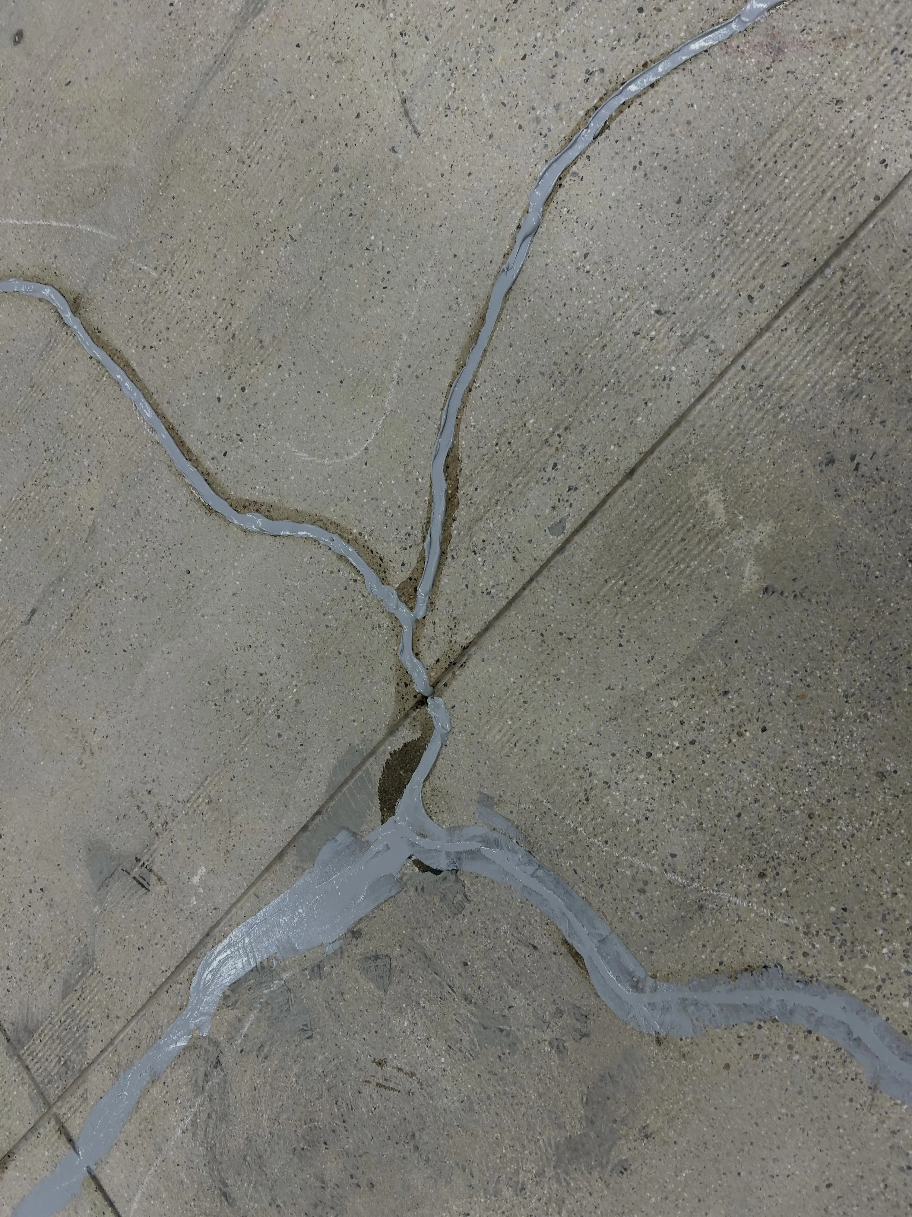 床クラック補修工事
